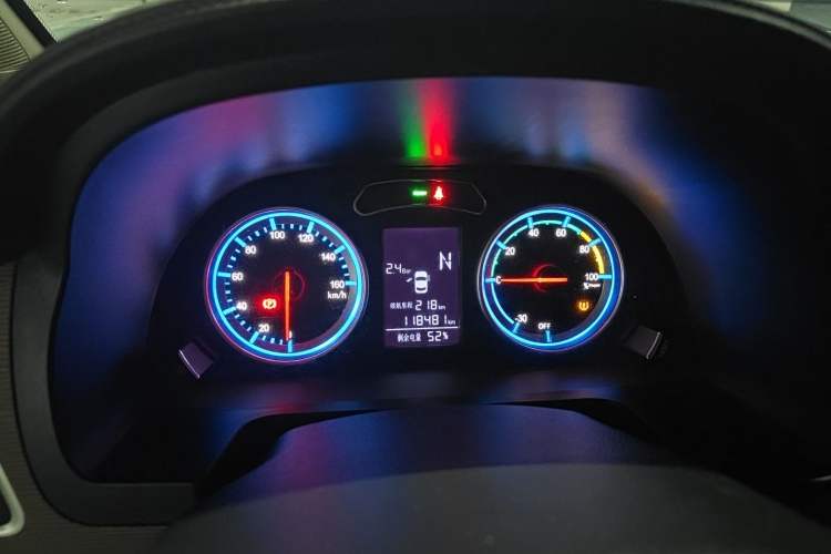 Used FORTHING Lingzhi M5 2020 Long-Range Version Comfort Model 7 Seats Instrument Cluster