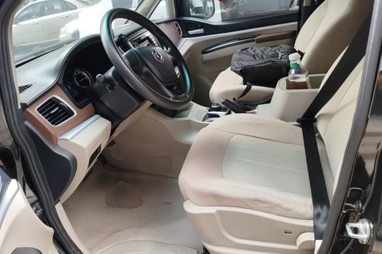 Used FORTHING Lingzhi M5 2020 Long-Range Version Comfort Model 7 Seats Left Front Seat