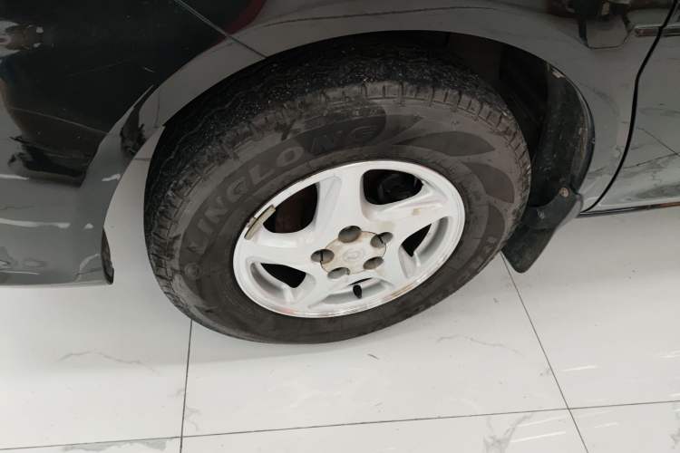 Used FORTHING Lingzhi M5 2020 Long-Range Version Comfort Model 7 Seats Left Front Wheel Hub