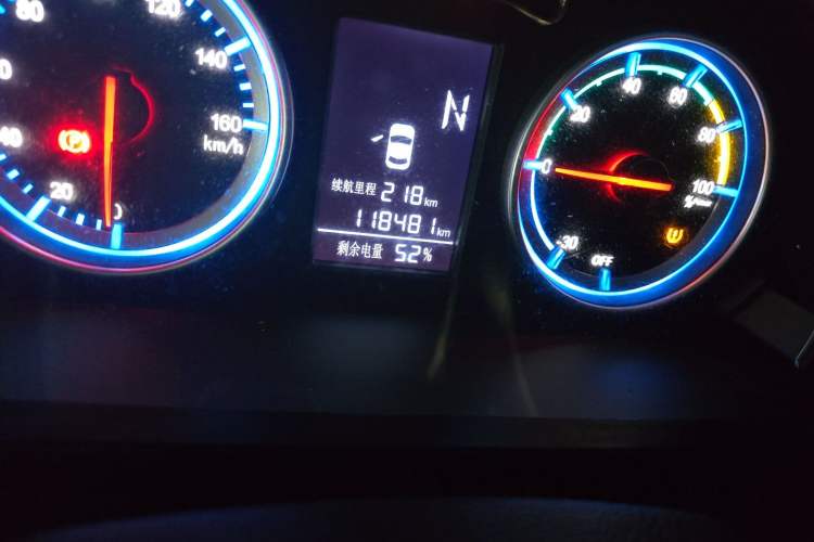 Used FORTHING Lingzhi M5 2020 Long-Range Version Comfort Model 7 Seats Odometer Close Up