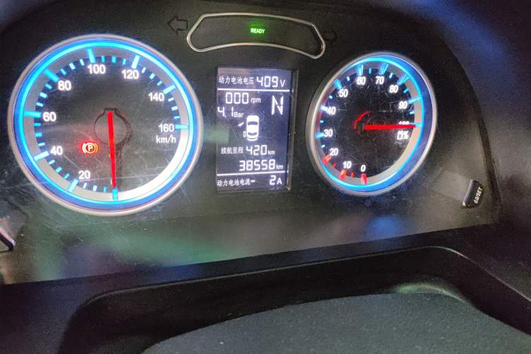 Used FORTHING Lingzhi M5 2020 Long-Range Version Comfort Model 7 Seats Odometer Close Up