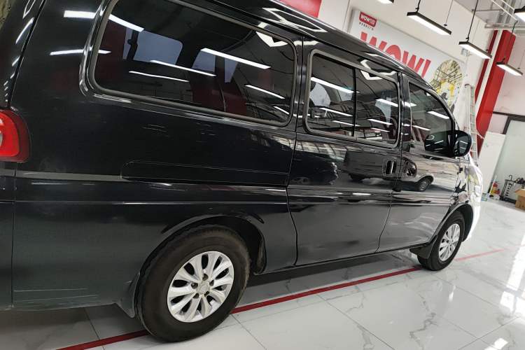 Used FORTHING Lingzhi M5 2020 Comfort Model 7 Seats Right Side