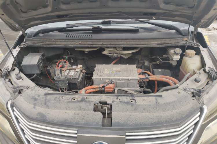Used FORTHING Lingzhi M5 2020 Comfort Model 7 Seats Engine Bay