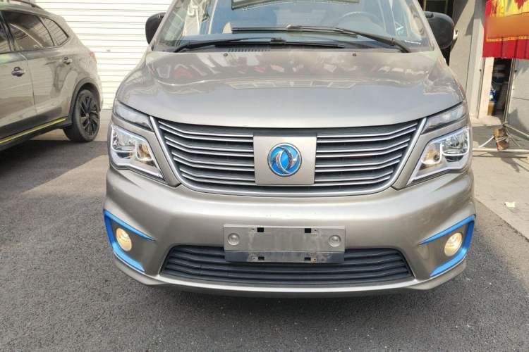 Used FORTHING Lingzhi M5 2020 Long-Range Version Comfort Model 7 Seats Exterior 1