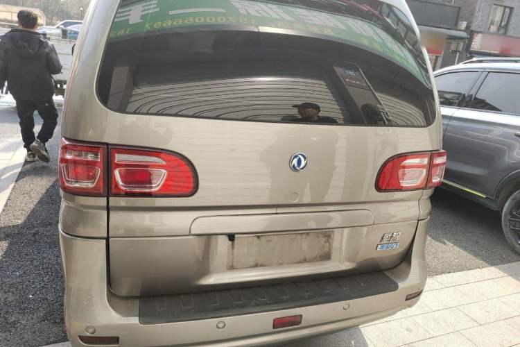 Used FORTHING Lingzhi M5 2020 Long-Range Version Comfort Model 7 Seats Exterior 4
