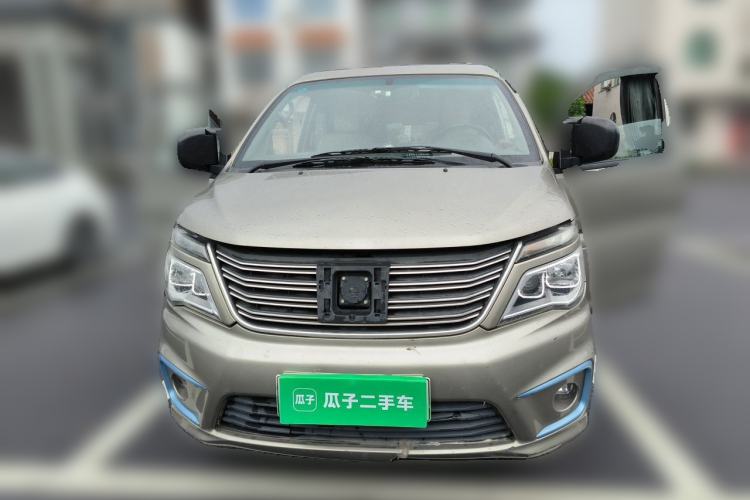 Used FORTHING Lingzhi M5 2020 Luxury Model 7 Seats Front