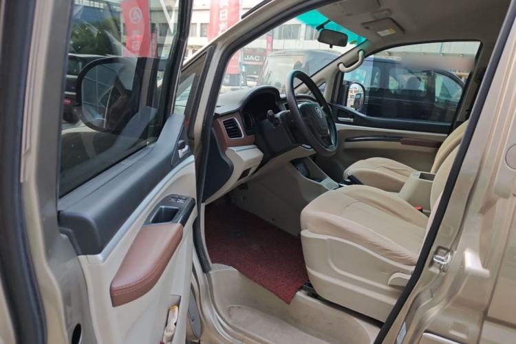 Used FORTHING Lingzhi M5 2020 Long-Range Version Comfort Model 7 Seats Driver Seat