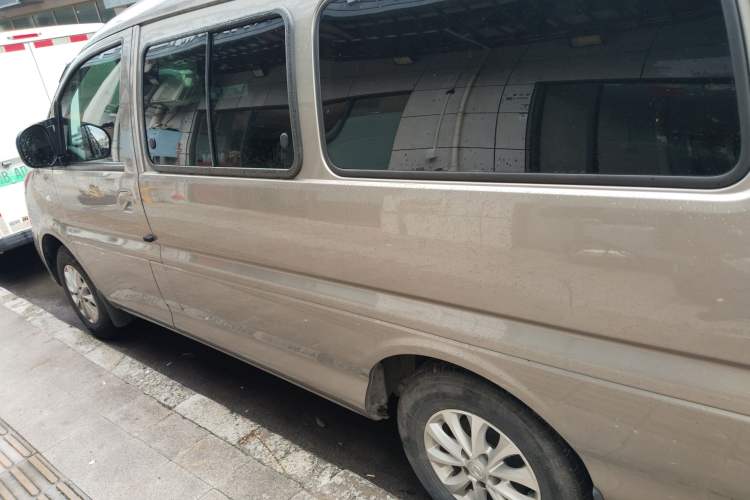 Used FORTHING Lingzhi M5 2020 Long-Range Version Comfort Model 9 Seats Exterior 3