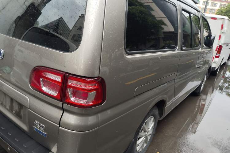 Used FORTHING Lingzhi M5 2020 Long-Range Version Comfort Model 9 Seats Exterior 5