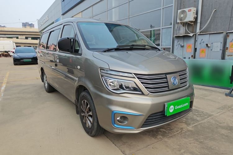 Used FORTHING Lingzhi M5 2020 Long-Range Version Comfort Model 7 Seats Front Right 45 Deg