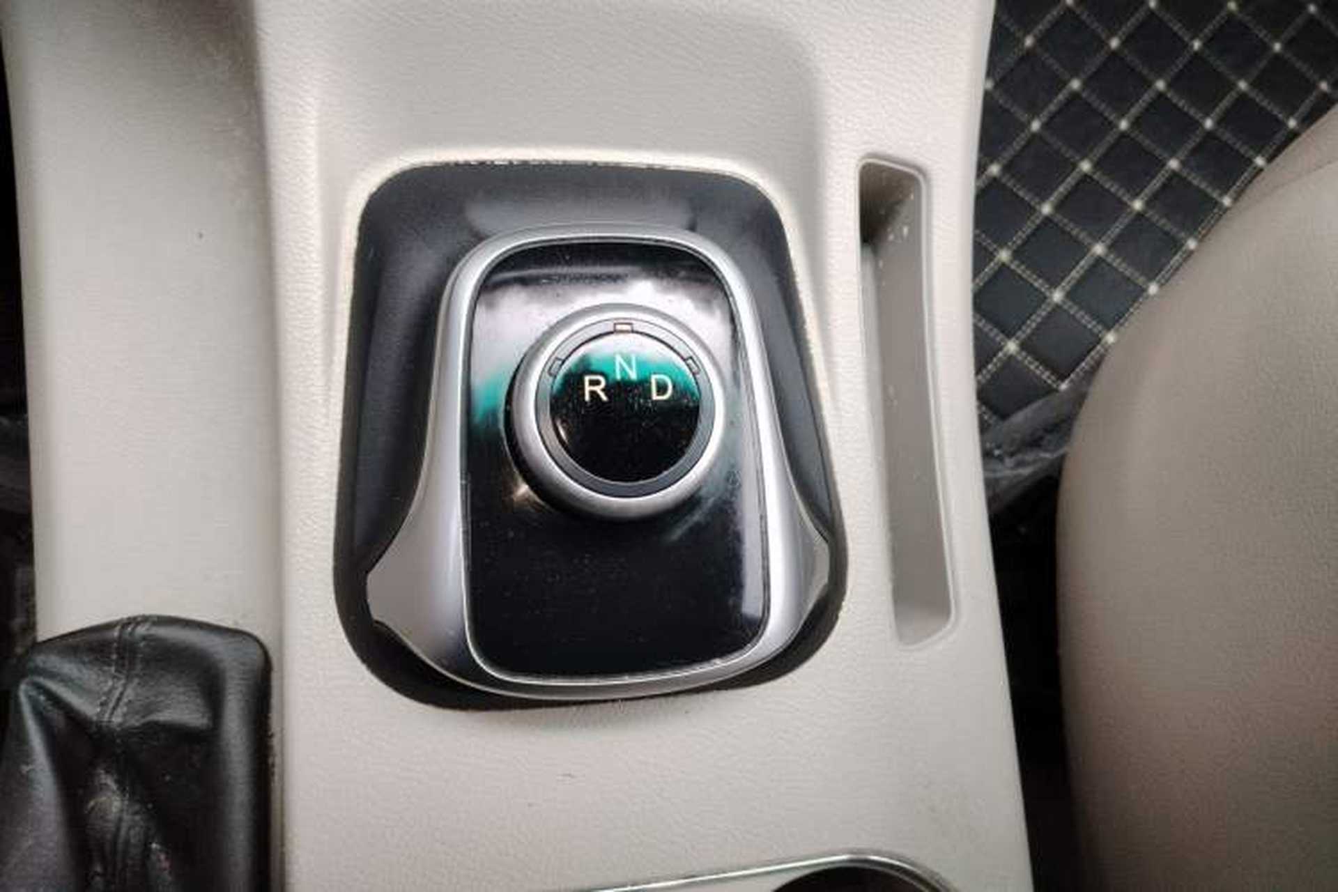 Used FORTHING Lingzhi M5 2020 Long-Range Luxury 7-Seater Model Gear Lever