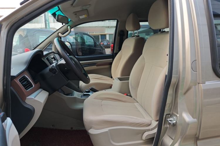 Used FORTHING Lingzhi M5 2020 Long-Range Version Comfort Model 7 Seats Left Front Seat