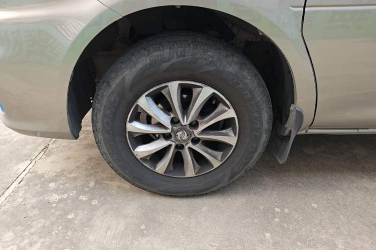 Used FORTHING Lingzhi M5 2020 Long-Range Version Comfort Model 7 Seats Left Front Wheel Hub