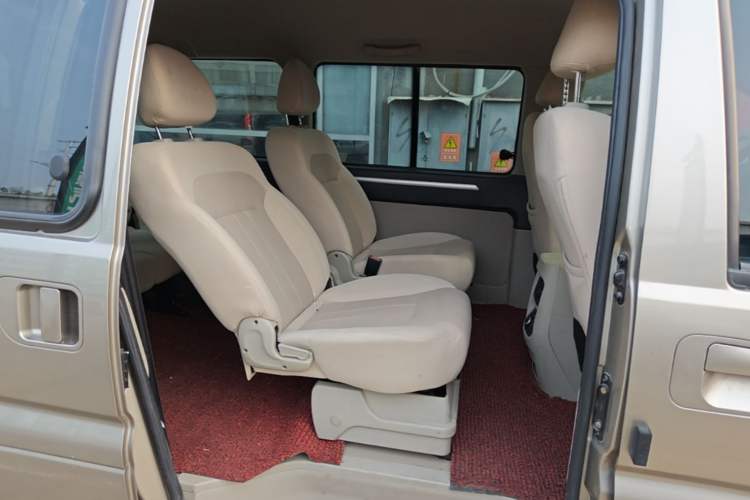 Used FORTHING Lingzhi M5 2020 Long-Range Version Comfort Model 7 Seats Left Rear Seat