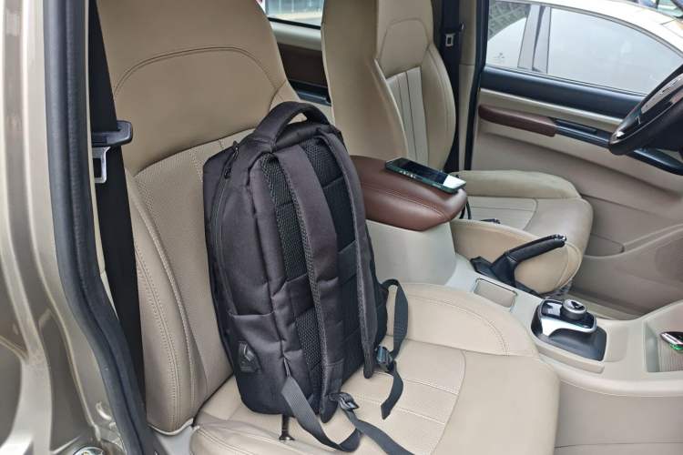 Used FORTHING Lingzhi M5 2020 Long-Range Luxury 7-Seater Model Right Front Seat