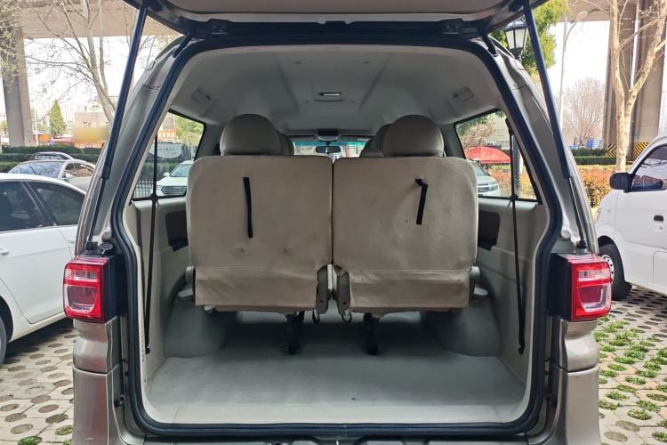 Used FORTHING Lingzhi M5 2020 Long-Range Luxury 7-Seater Model Trunk