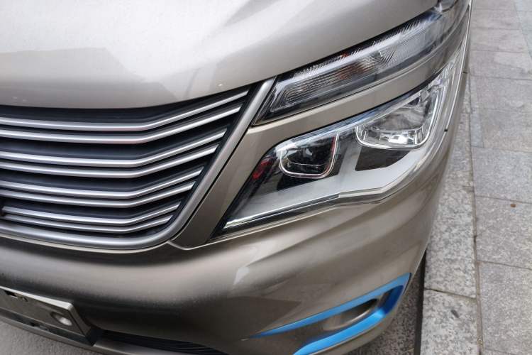 Used FORTHING Lingzhi M5 2020 Long-Range Version Comfort Model 7 Seats Left Front Headlight