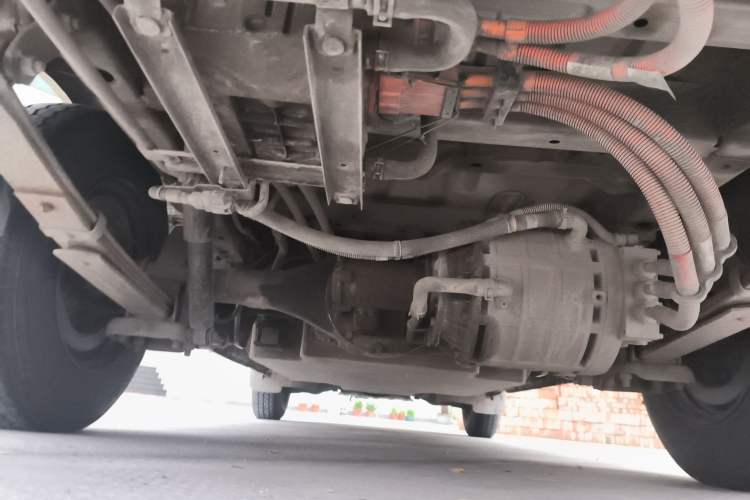 Used FORTHING Lingzhi M5 2020 Comfort Model 5 Seats Chassis Rear