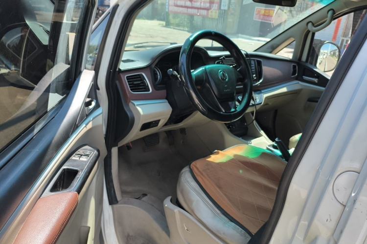 Used FORTHING Lingzhi M5 2020 Comfort Model 7 Seats Driver Seat