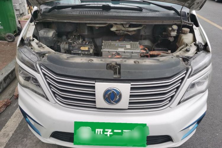 Used FORTHING Lingzhi M5 2020 Long-Range Version Comfort Model 7 Seats Engine Bay