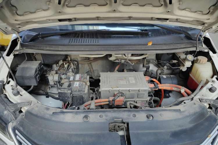 Used FORTHING Lingzhi M5 2020 Comfort Model 7 Seats Engine Bay