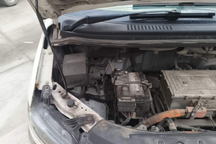 Used FORTHING Lingzhi M5 2020 Comfort Model 5 Seats Engine Bay Right
