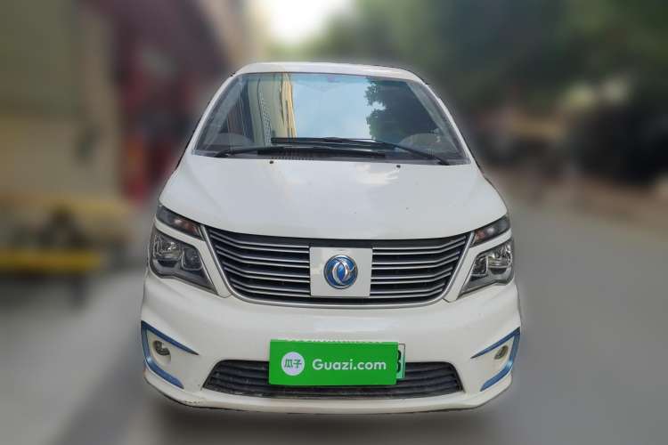 Used FORTHING Lingzhi M5 2020 Comfort Model 7 Seats Front
