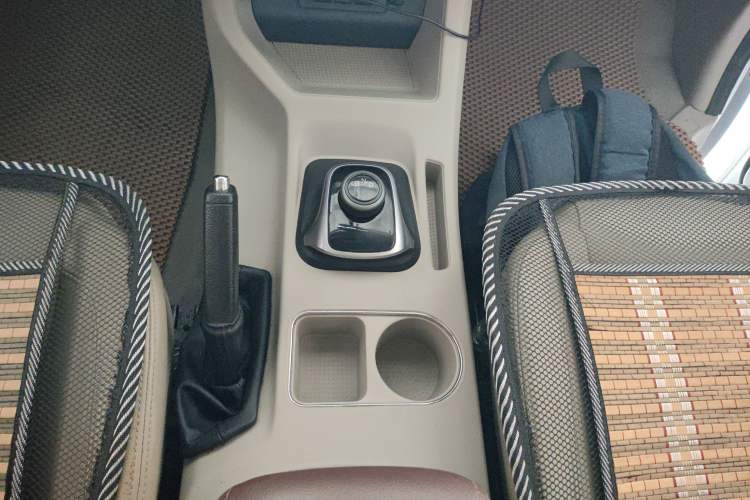 Used FORTHING Lingzhi M5 2020 Long-Range Luxury 7-Seater Model Gear Lever