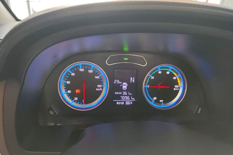 Used FORTHING Lingzhi M5 2020 Long-Range Luxury 7-Seater Model Instrument Cluster