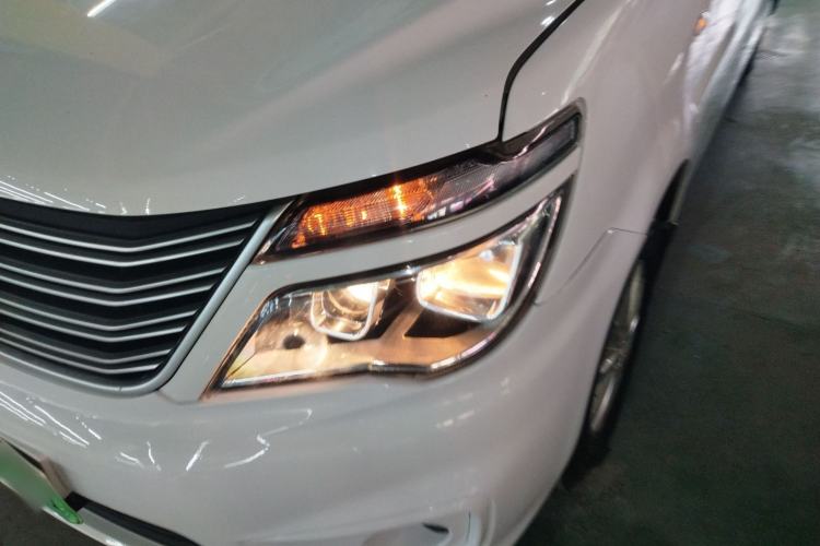 Used FORTHING Lingzhi M5 2020 Long-Range Luxury 7-Seater Model Left Front Headlight
