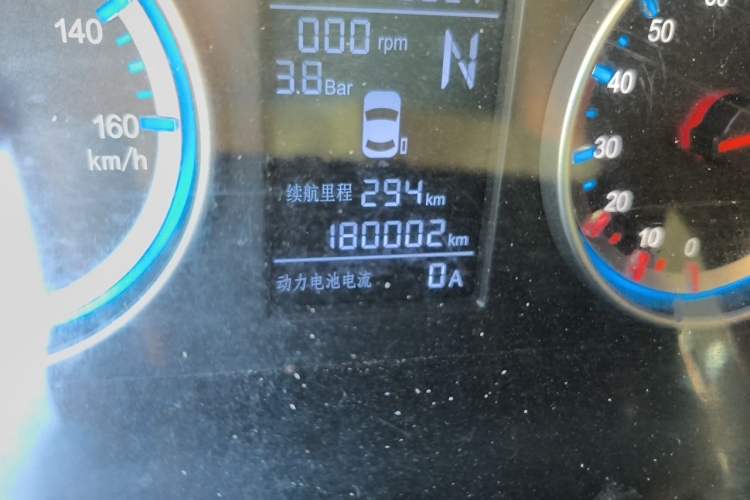 Used FORTHING Lingzhi M5 2020 Comfort Model 7 Seats Odometer Close Up