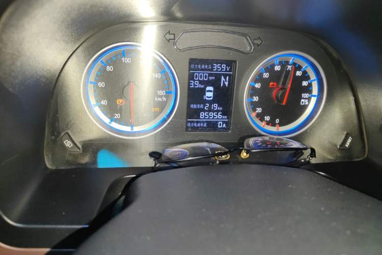Used FORTHING Lingzhi M5 2020 Comfort Model 7 Seats Odometer Close Up