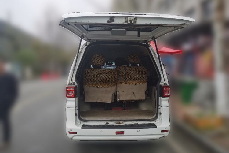 Used FORTHING Lingzhi M5 2020 Long-Range Version Comfort Model 7 Seats Trunk