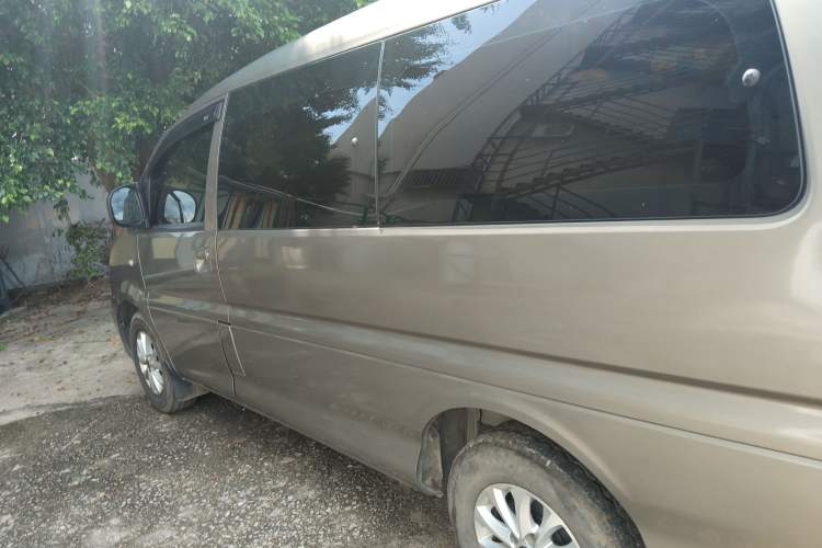 Used FORTHING Lingzhi M5 2021 Passenger Version Comfort Model 7 Seats Exterior 3