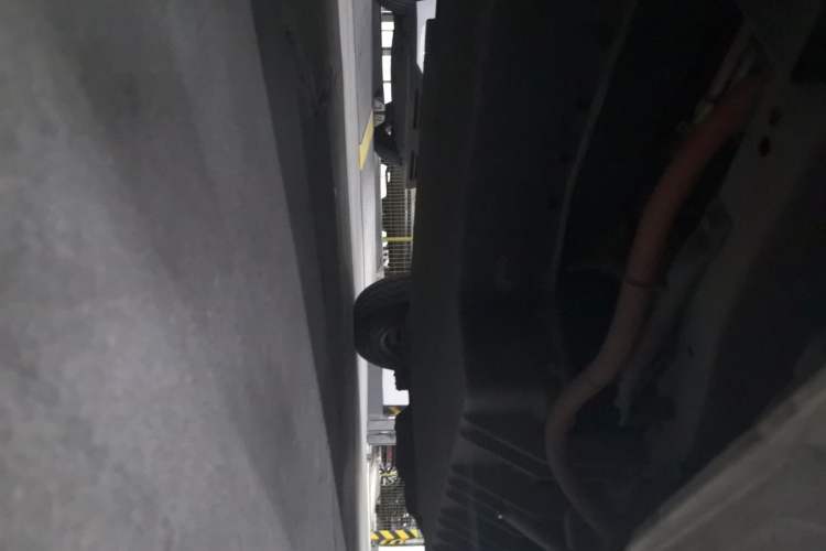 Used FORTHING Lingzhi M5 2021 Passenger Version Deluxe 7-Seater Chassis Front Left