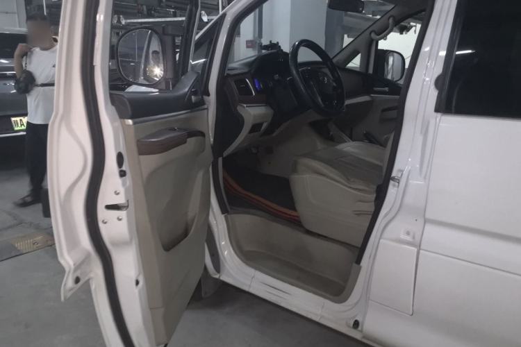 Used FORTHING Lingzhi M5 2021 Passenger Version Deluxe 7-Seater Driver Seat