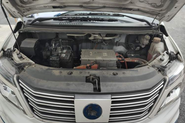 Used FORTHING Lingzhi M5 2021 Passenger Version Comfort Model 7 Seats Engine Bay