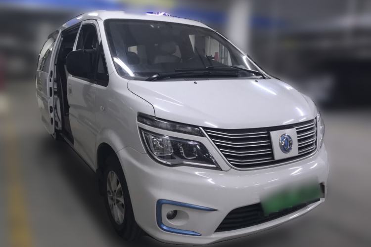 Used FORTHING Lingzhi M5 2021 Passenger Version Deluxe 7-Seater Front Right 45 Deg