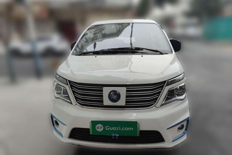 Used FORTHING Lingzhi M5 2021 Passenger Version Comfort Model 7 Seats Front