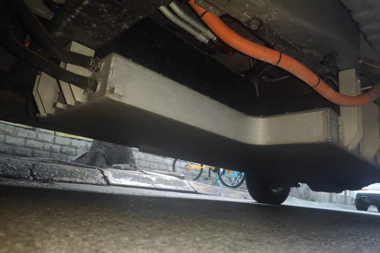 Used FORTHING Lingzhi M5 2022 Passenger Version Standard Model 9-Seater Chassis Front Left