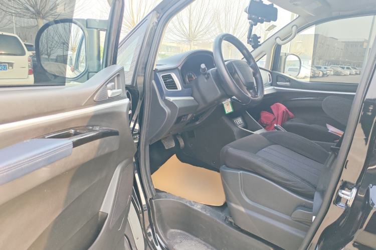 Used FORTHING Lingzhi M5 2022 Comfort Model 7 Seats Driver Seat