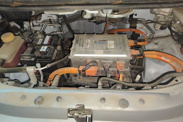 Used FORTHING Lingzhi M5 2022 Standard Edition Luxury 7-Seater Engine Bay