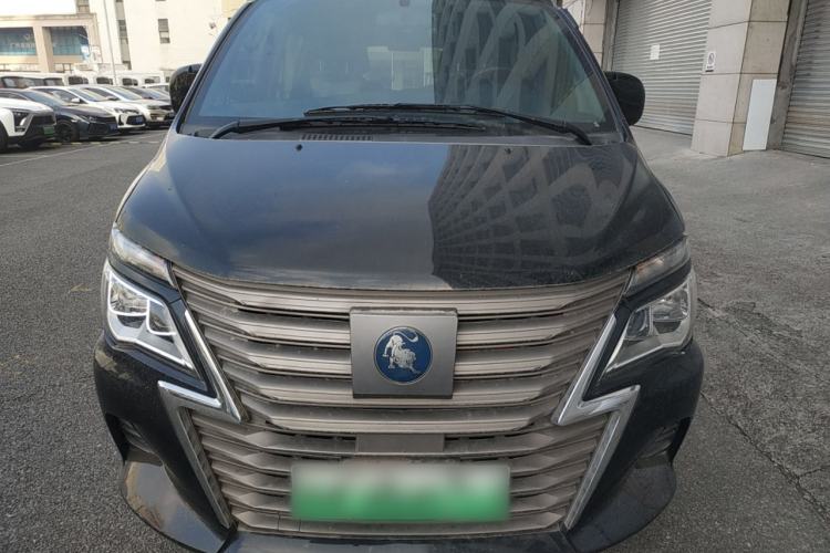 Used FORTHING Lingzhi M5 2022 Standard Edition Luxury 7-Seater Front