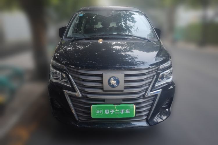 Used FORTHING Lingzhi M5 2022 Passenger Version Standard Model 9-Seater Front