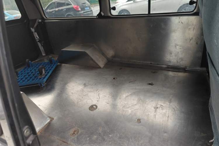 Used FORTHING Lingzhi M5 2022 Comfort Model 7 Seats Left Rear Seat