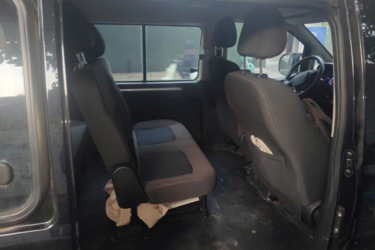 Used FORTHING Lingzhi M5 2022 Passenger Version Standard Model 9-Seater Left Rear Seat