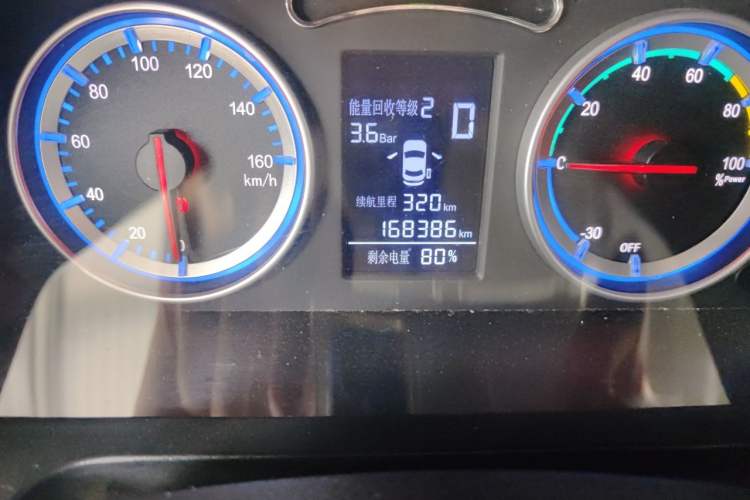 Used FORTHING Lingzhi M5 2022 Standard Edition Luxury 7-Seater Odometer Close Up
