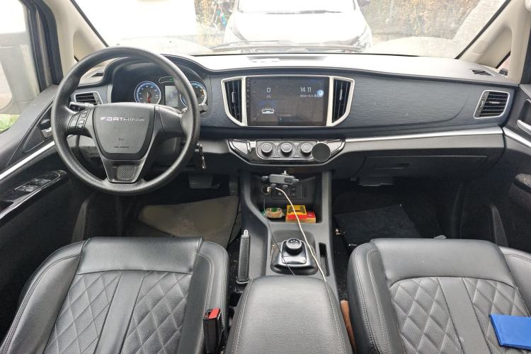 Used FORTHING Lingzhi M5 2022 Standard Edition Luxury 7-Seater Interior 2