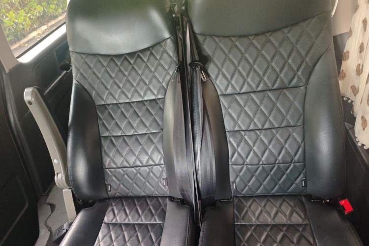Used FORTHING Lingzhi M5 2022 Passenger Version Luxury Model 9 Seats Left Rear Seat