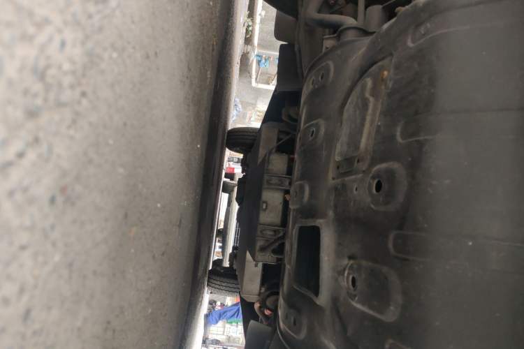 Used FORTHING Lingzhi M5 2022 Standard Version Base Model 7 Seats Chassis Front